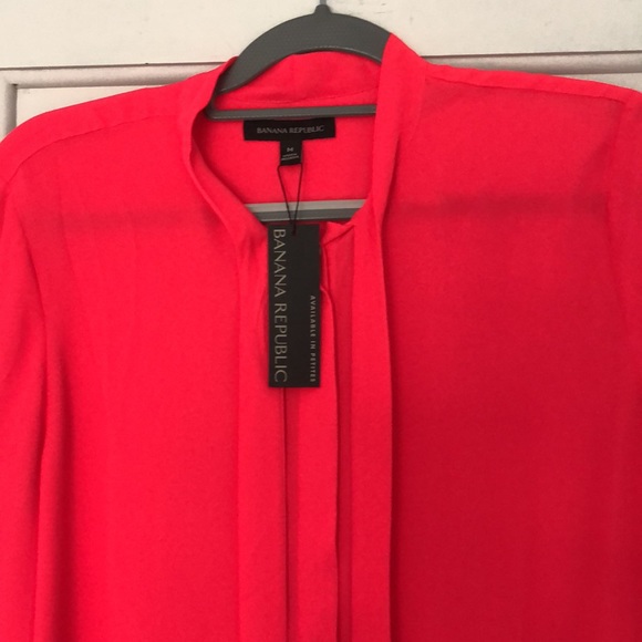 NWT, Banana Republic  size med,  fit large.‎ Hot pink. Hidden buttons,neck ties - Picture 3 of 7
